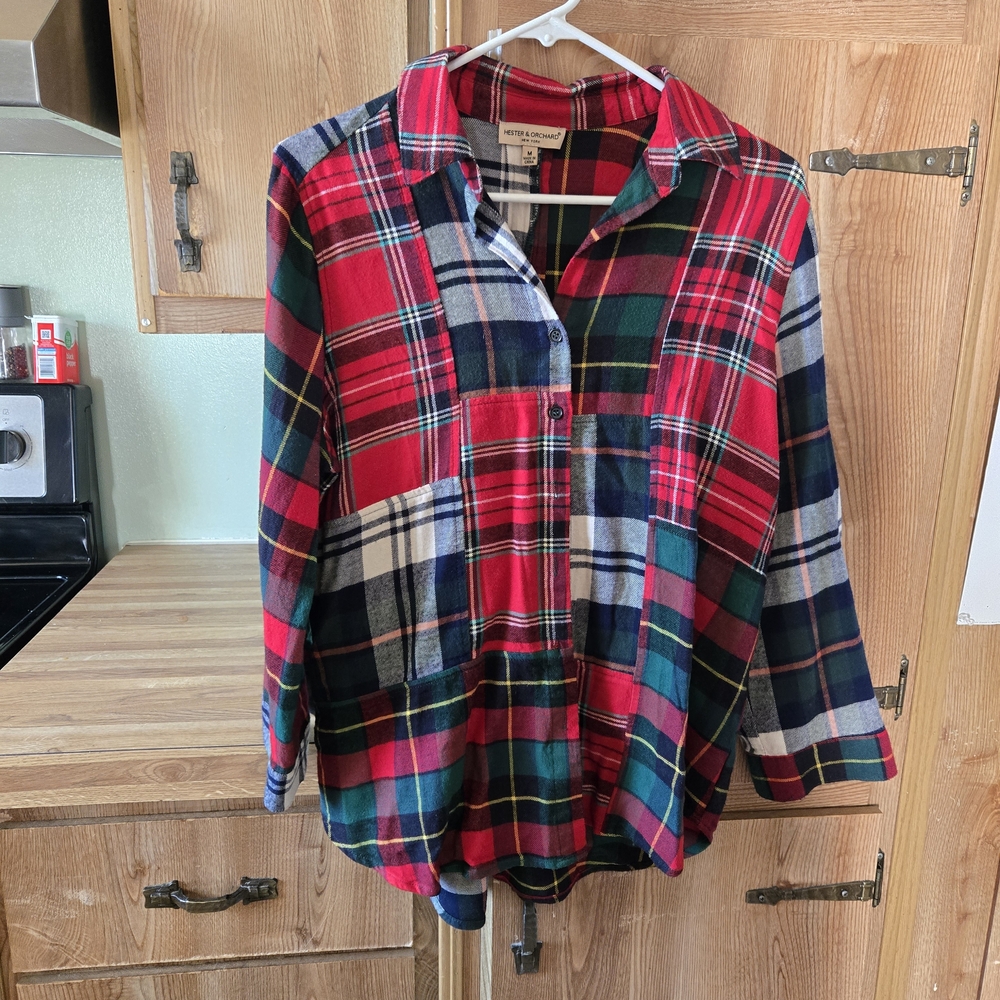 Hester & Orchard Red Green Plaid Button-Up Shirt